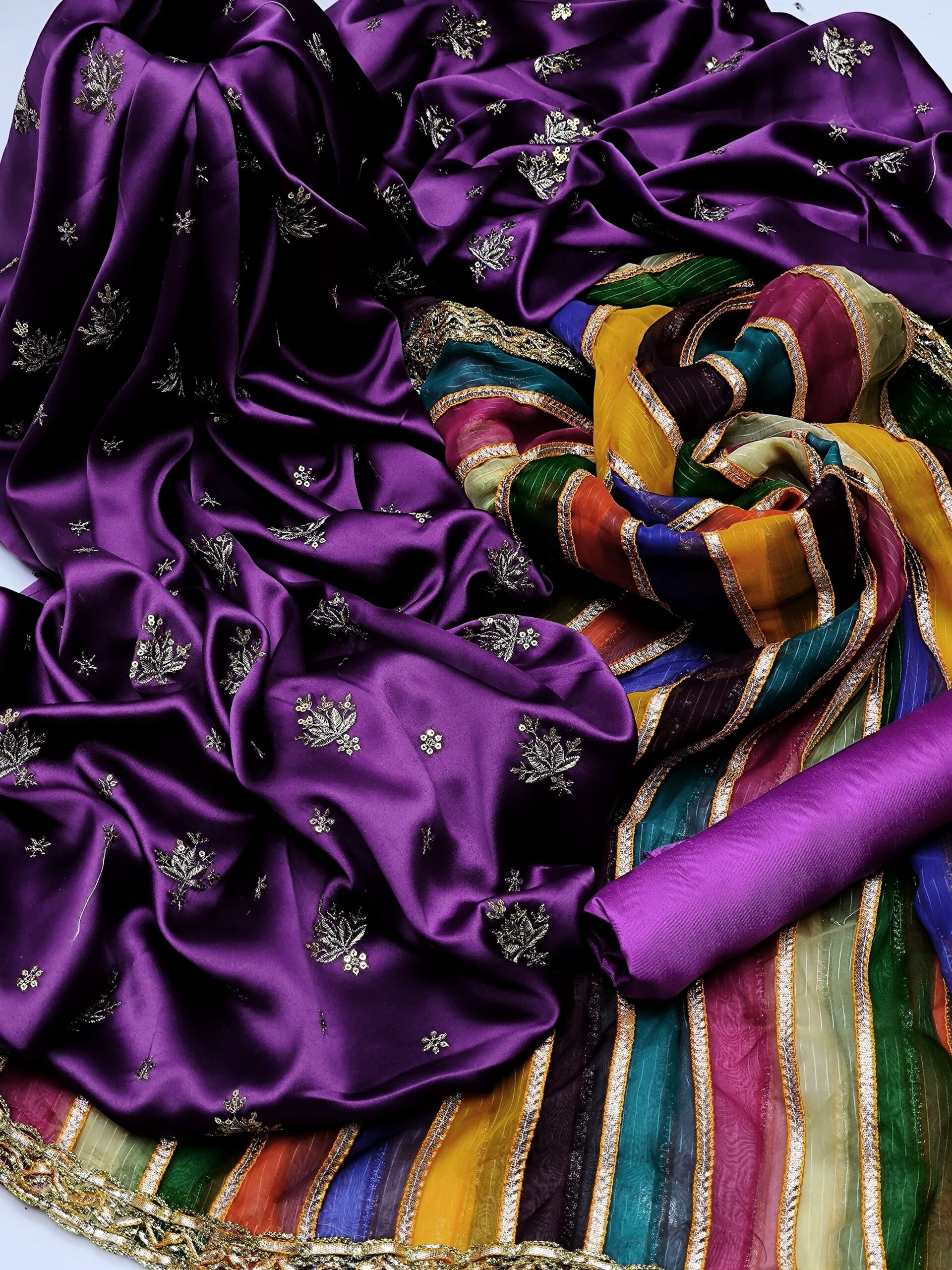 3-PC New Shamoz Silk zari libaas 3-PC New Shamoz Silk zari libaas