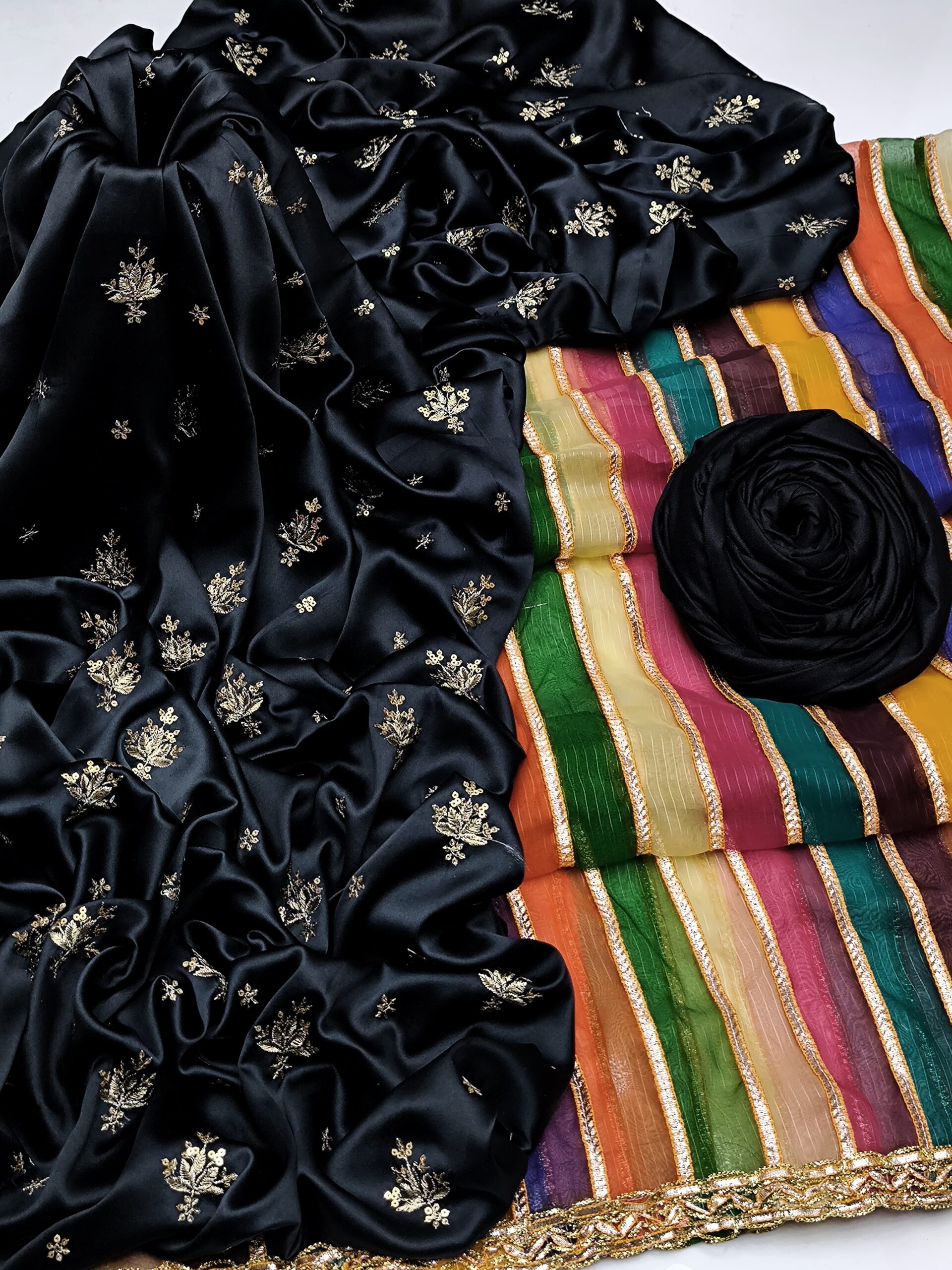 3-PC New Shamoz Silk zari libaas 3-PC New Shamoz Silk zari libaas