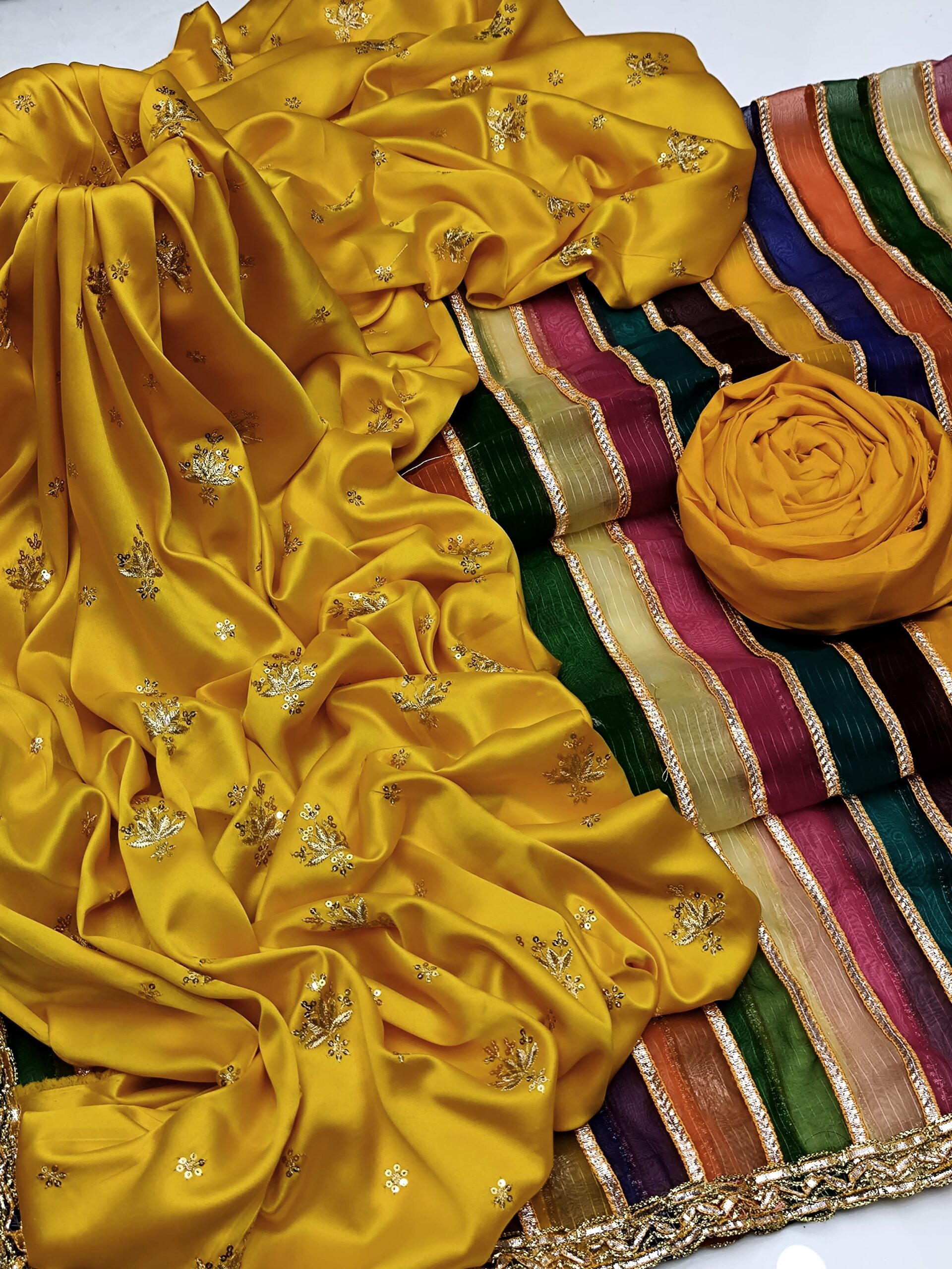 3-PC New Shamoz Silk zari libaas 3-PC New Shamoz Silk zari libaas