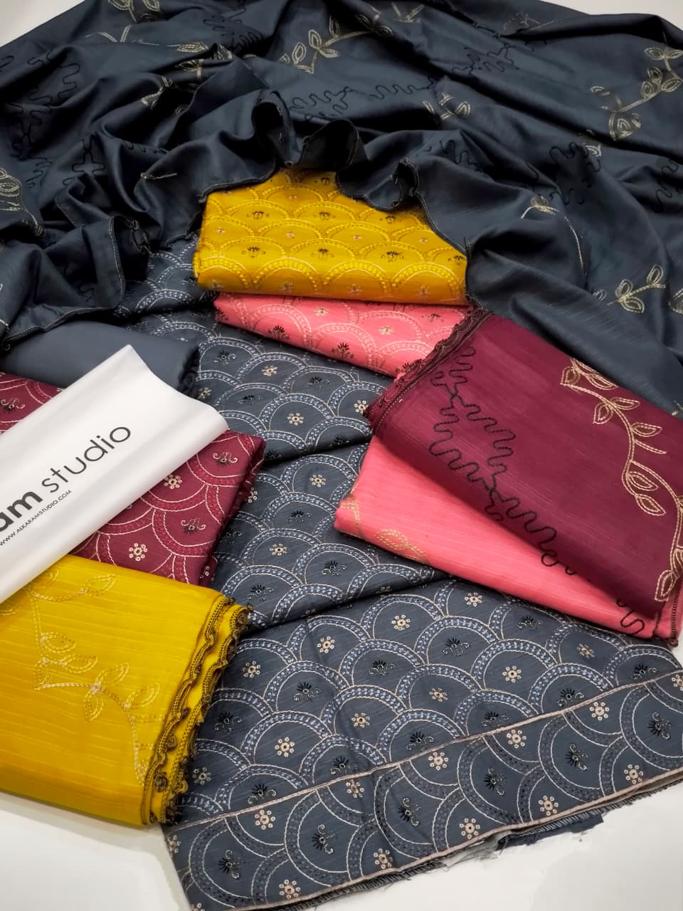 Dhanak Wool Premium 3-PC Alkaram Dhanak Wool - Image 10