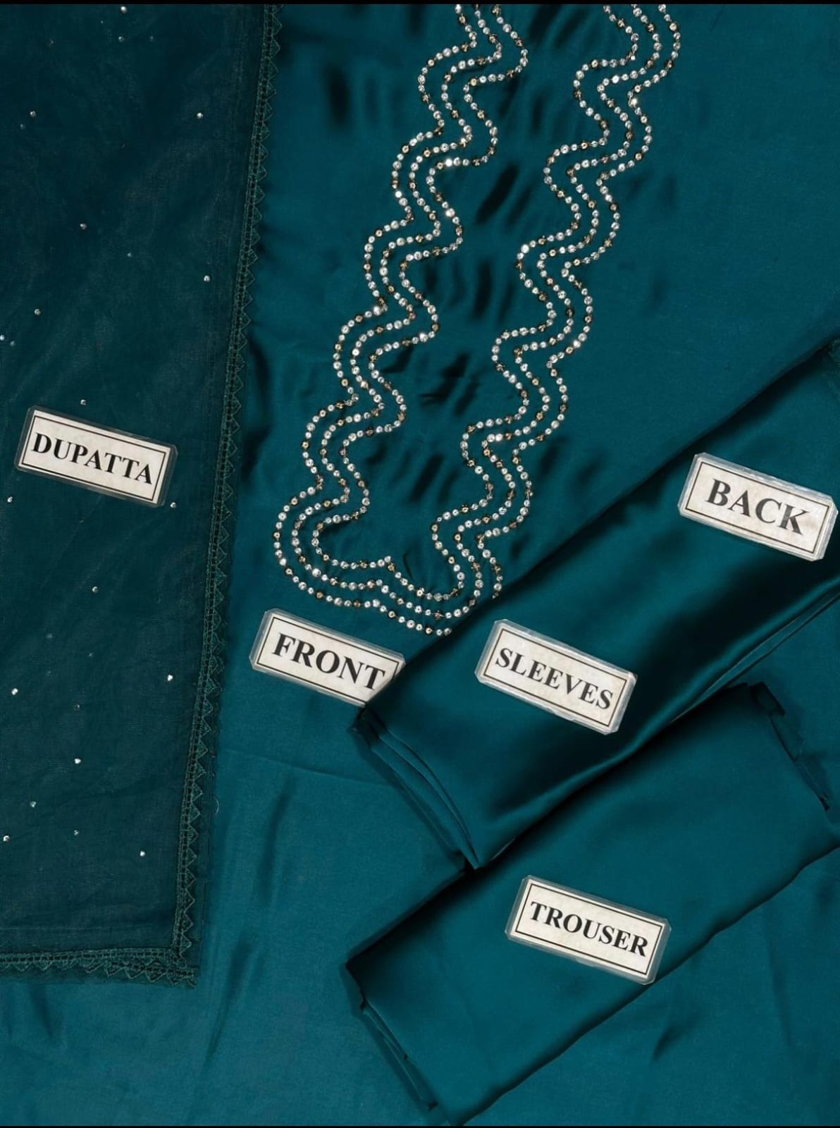 hania amir top demanding dress hania amir top demanding dress